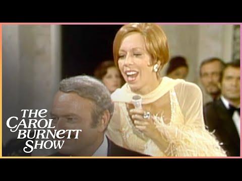 Lounge Singer Holds Nothing Back | The Carol Burnett Show#Video
