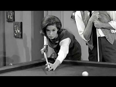Mary Tyler Moore Wasn’t Supposed to Make This Shot #Video