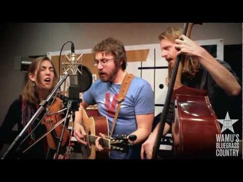The Stray Birds - Heavy Hands [Live At WAMU's Bluegrass Country]
