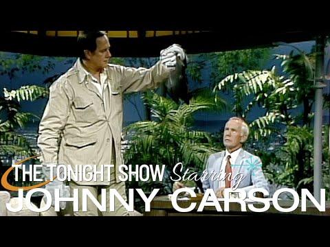 Jim Fowler’s Bat Gets Loose and Johnny Hits the Ceiling | Carson Tonight Show #Video