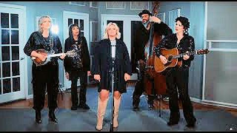 Autumn Nelon & The Isaacs — 'God Won't' (Official Acoustic Performance) #Video
