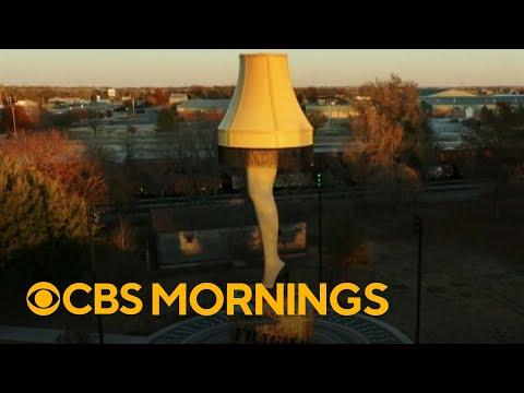 How a small Oklahoma town pays homage to the leg lamp from 'A Christmas Story' #Video