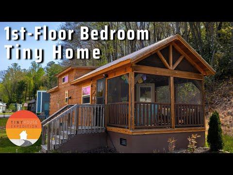Solo Woman's Tiny House with Main Floor Bedroom - her best life at 60! #Video