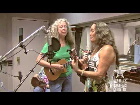 The Hula Honeys - Le'Ahi [Live At WAMU's Bluegrass Country]