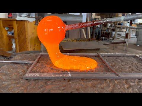 Soothing Crafts: The Therapeutic Art of Venetian Glass MakingVideo