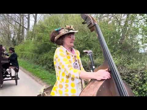 'When You’re Smiling' on an uphill stretch ! #Video