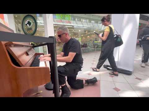 Security Cancels Piano…Dude Plays It Anyway #Video