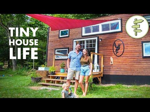 Minimalist Family Living in a Perfectly Customized Tiny House on Wheels Video