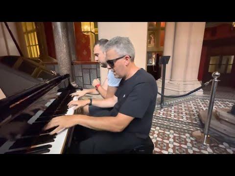 Hotel's 'Decorative' Piano Gets Played - Security Arrive #Video