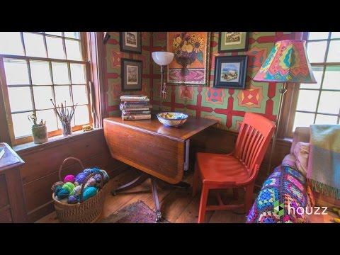 A New England Farmhouse Explodes With Color