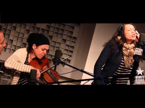 Solas - Tell God And The Devil [Live At WAMU's Bluegrass Country]
