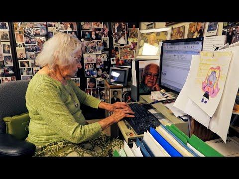 96 Year Old Newspaper Editor (Texas Country Reporter) #Video