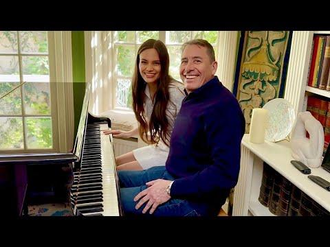 Jools Holland & Ladyva – Boogie Woogie duet at his London home #Video