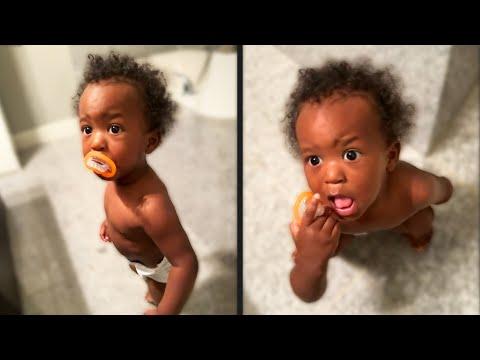 Baby Discovers Glitch in Reality - Your Daily Dose Of Internet #Video