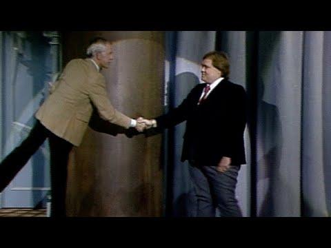 Louie Anderson's Incredible First Appearance on The Tonight Show Starring Johnny Carson - 11/20/1984