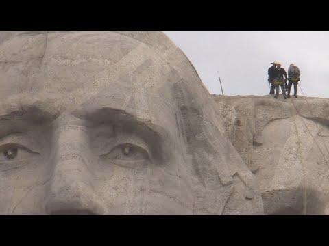 TCR Visits Mt. Rushmore (Texas Country Reporter) #Video