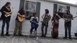 We're On The Move Now - Folkfaces & the Spoon Lady (Spoonfaces)